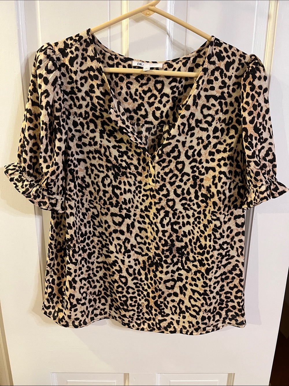 Leopard Print V-Neck Ruffle Sleeve Top